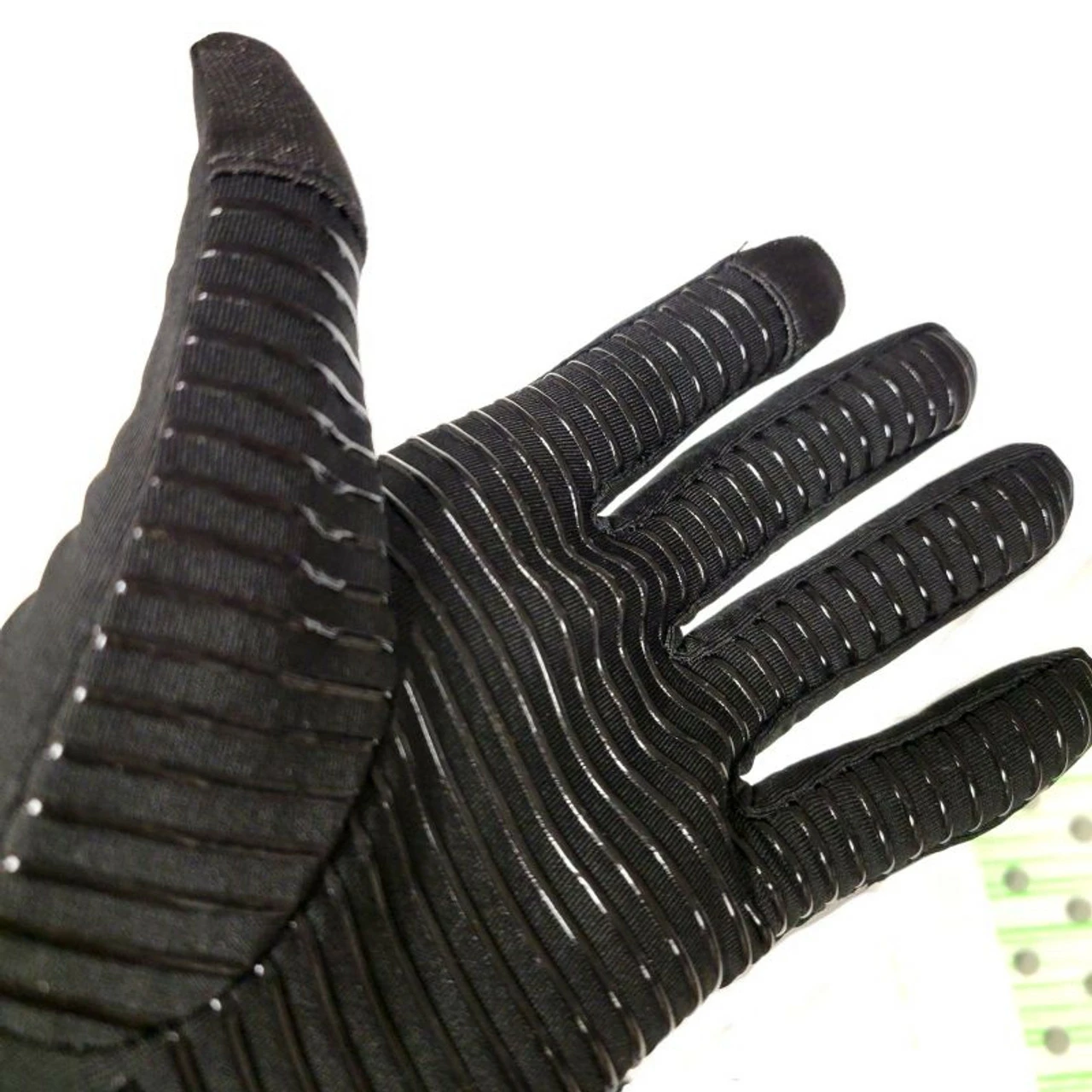 New Balance Grip Palm Liner Gloves 4 New Balance Grip Palm Liner Gloves - Image 2