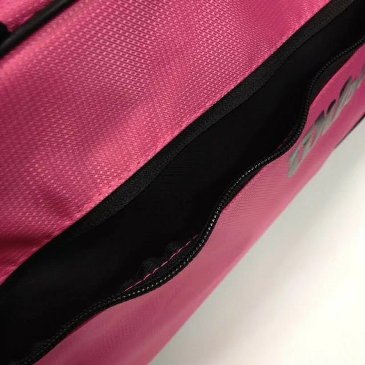 Wilson Pink Duffel Bag SUPER SALE - NOW $20 OFF 4 Wilson Pink Duffel Bag SUPER SALE - NOW $20 OFF - Image 3